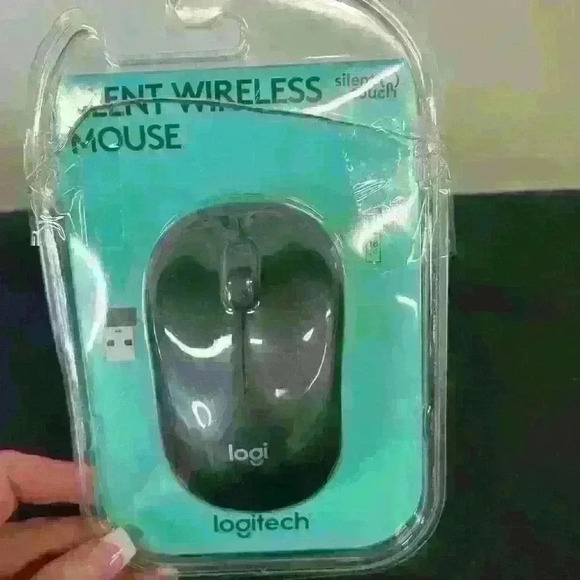 Logitech silent wireless mouse with laptop receiver - Picture 1 of 2